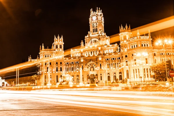 快节奏的夜时间交通广场德一同庆祝，马德里，西班牙 — 图库照片