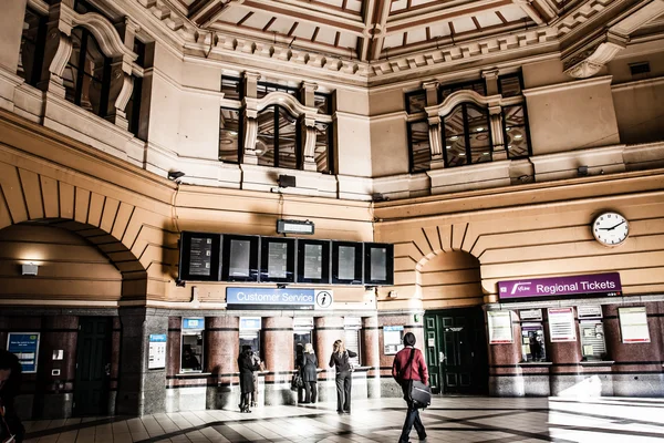 Flinders Street Station The entrance to Flinders Street Station. Australia, Melbourne. — Stock Photo, Image