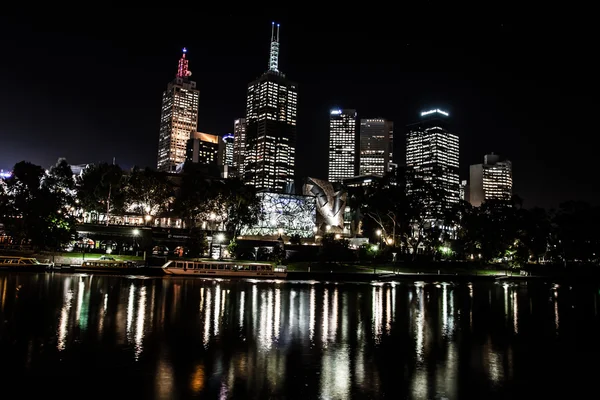 Melbourne in de nacht — Stockfoto