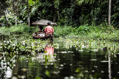 avuç içi alappuzha, kerala, Hindistan yakın önemsizden ev Tekne
