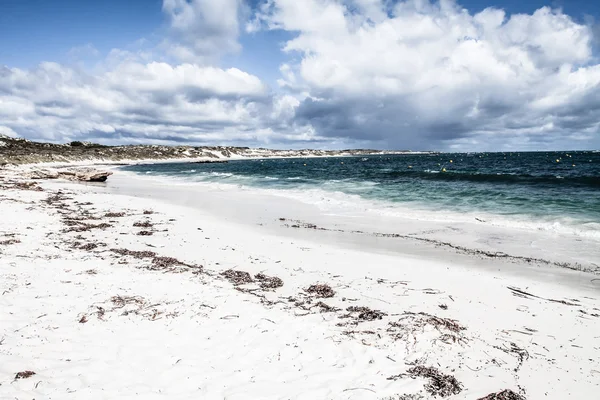 Malowniczy widok na jednej z plaż w mieście rottnest island — Zdjęcie stockowe