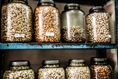 birçok farklı baharatlar çaylar ve otlar