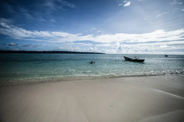 Manzara fotoğraf sakin ada Beach — Stok fotoğraf