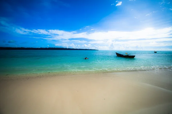 Landschap foto van rustige eiland strand — Stockfoto