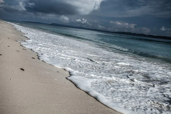 Landskap foto av lugn ö stranden — Stockfoto