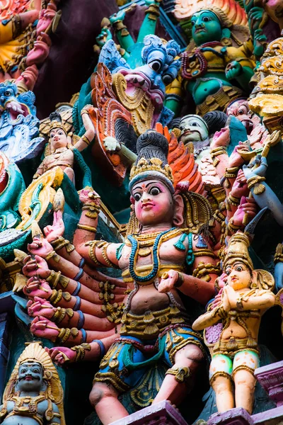 Detalhes do Templo Meenakshi - um dos maiores e mais antigos templos de Madurai, Índia . — Fotografia de Stock