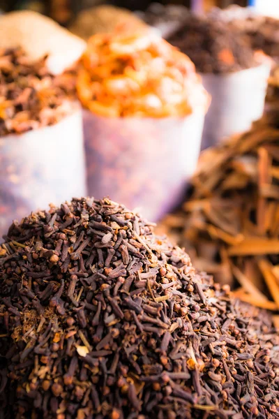 Mercado de especiarias tradicionais na Índia . — Fotografia de Stock