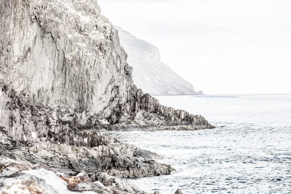 Rocky Атлантичному узбережжі Канарські острови, Іспанія — стокове фото