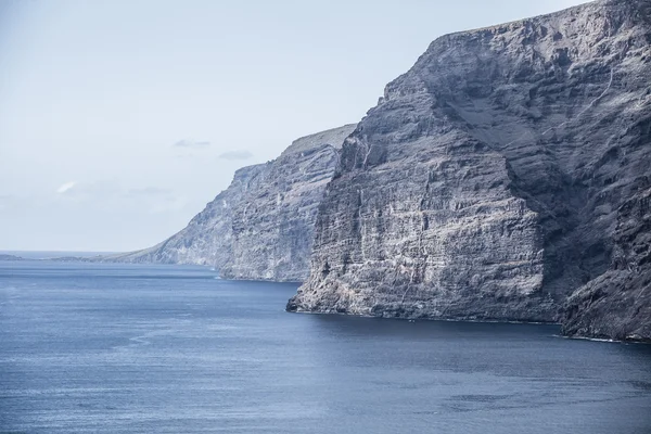 Rotsachtige Atlantische kust in Canarische eilanden, Spanje — Stockfoto