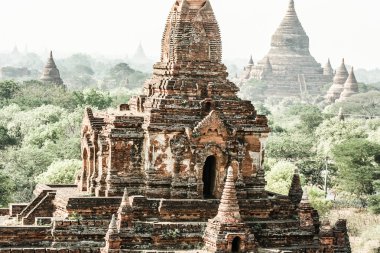bagan ile onun eski pagoda'nın, Vadisi, myanmar görüntüleyin.