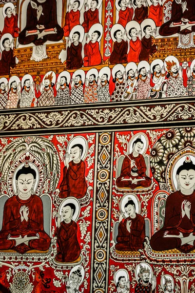 Dentro de un templo budista, Myanmar — Foto de Stock