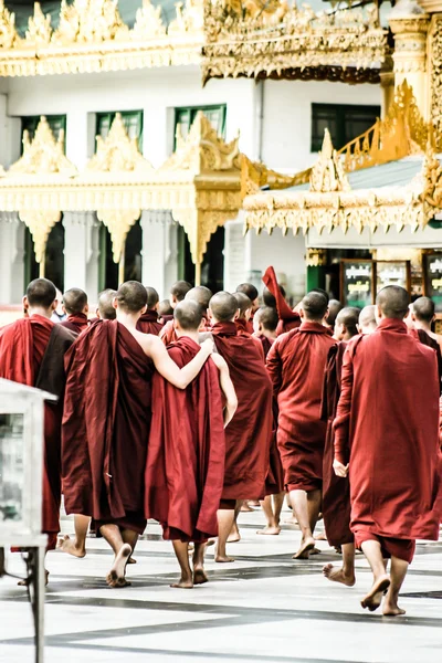 Monge budista em Mianmar — Fotografia de Stock