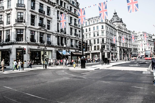 Regent street is een van de belangrijkste winkelstraten in Europa — Stockfoto