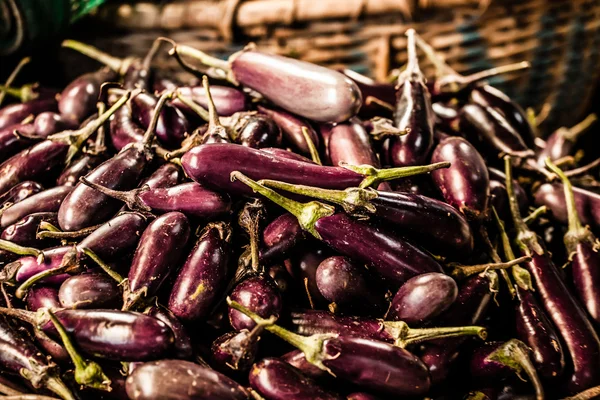 Frukt och grönsaker på en jordbruksmarknad — Stockfoto