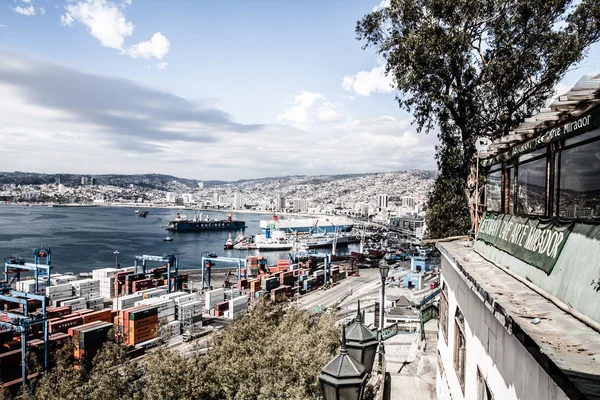 Panoramic view on Valparaiso, Chile, UNESCO World Heritage. — Stock Photo, Image