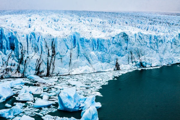 Pohled na nádherné perito moreno glacier, Patagonie, argentina. — Stock fotografie