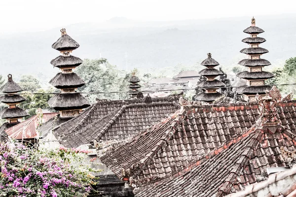 Gyönyörű Pura Taman Ayun Bali templom építeni a hagyományos építészet stílusban — Stock Fotó