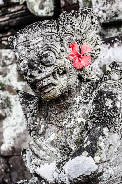 Belo templo Pura Taman Ayun Bali construído em estilo de arquitetura tradicional — Fotografia de Stock