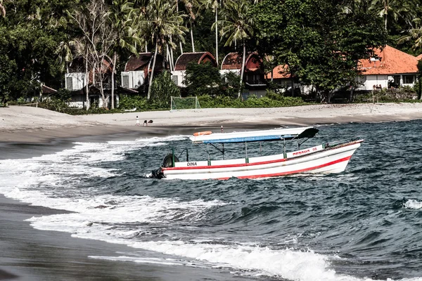 Vacker strand. Lombok island. Indonesien — Stockfoto