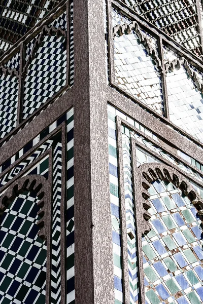 Mesquita típica em Marrocos . — Fotografia de Stock