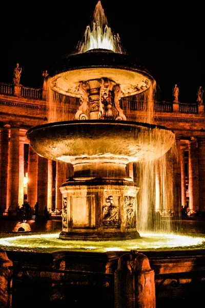 Nacht schot van Sint Pieter Basiliek, roma, Italië — Stockfoto