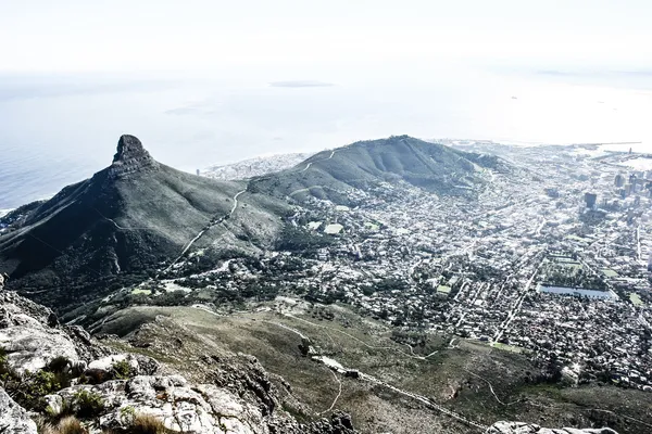 Vue de la montagne de la Table avec la ville (Le Cap, Afrique du Sud ) — Photo