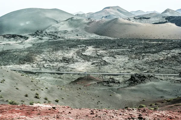 Volcanic crater in Mountains of fire,Timanfaya National Park in Lanzarote Island — Stock Photo, Image