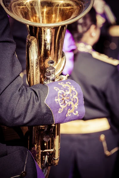 Banda de música los penitentes de la hermandad en procesión típica — Foto de Stock