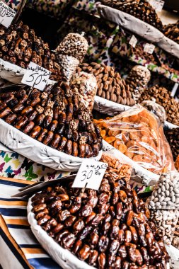 fındık ve kuru meyve fes, Fas souk Satılık