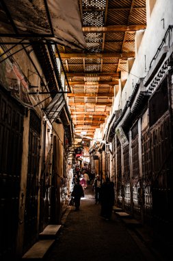 küçük sokak fez Medina (eski şehir). Fas.