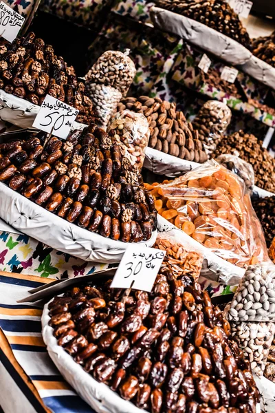 Nuts and dried fruit for sale in the souk of Fes, Morocco — Stock Photo, Image