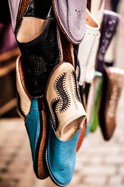 Multicoloured Moroccan slippers, Marrakesh — Stock Photo, Image