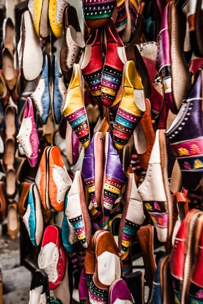 Chaussons marocains multicolores, Marrakech — Photo