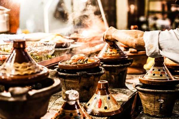 Selection of very colorful Moroccan tajines (traditional casserole dishes) — Stock Photo, Image