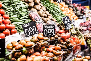 la boqueria market, barcelona İspanya meyve standı