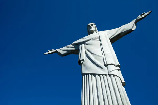 A estátua de Cristo Redentor no rio de janeiro no brasil — Fotografia de Stock