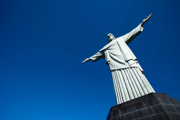 A estátua de Cristo Redentor no rio de janeiro no brasil — Fotografia de Stock