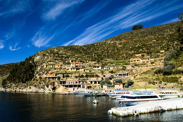 Isla del Sol en el lago Titicaca, Bolivia . — Foto de Stock