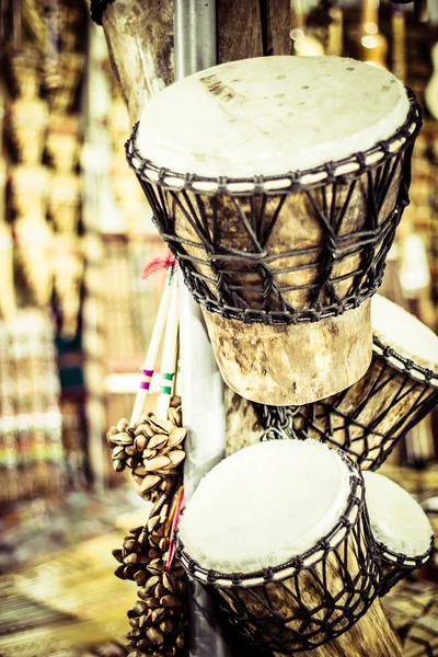 Instrumento musical no mercado local no Peru . — Fotografia de Stock