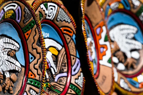 Сувенирные маски из Аргентины, Южная Америка . — стоковое фото