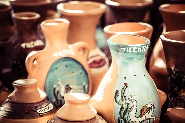 Keramik i lokala marknaden i peru, Sydamerika. — Stockfoto