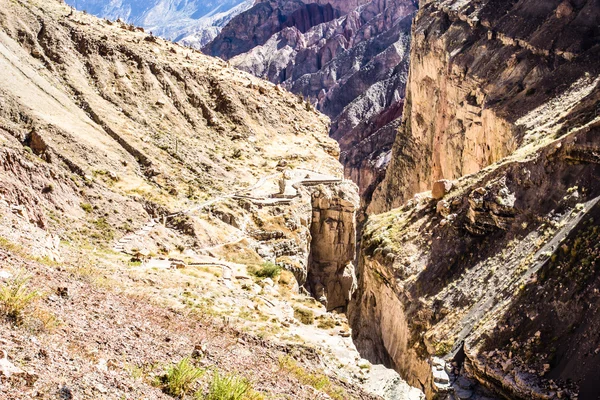 Perù, canyon di Cotahuasi. I dondoli più profondi canyon . — Foto Stock