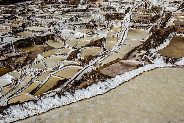 Peru, salinas de maras, pre inca tradiční solný důl (salinas). — Stock fotografie