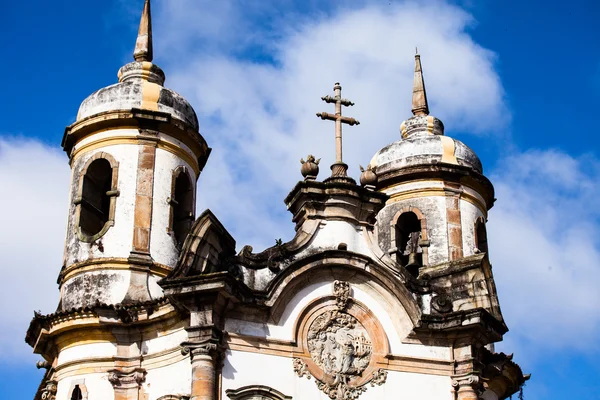 Widok igreja de sao francisco de assis unesco świat dziedzictwo miasta ouro preto w minas gerais, Brazylia — Zdjęcie stockowe