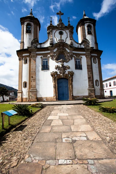 Blick auf die igreja de sao francisco de assis der UNESCO-Welterbestadt ouro preto in minas gerais brasilien — Stockfoto