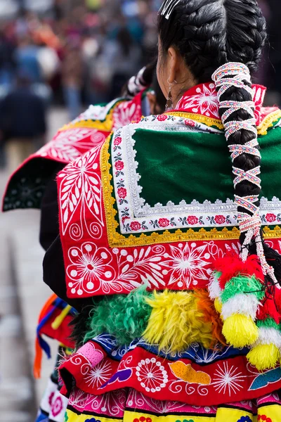Peruaanse dansers op de parade in cusco. — Stockfoto