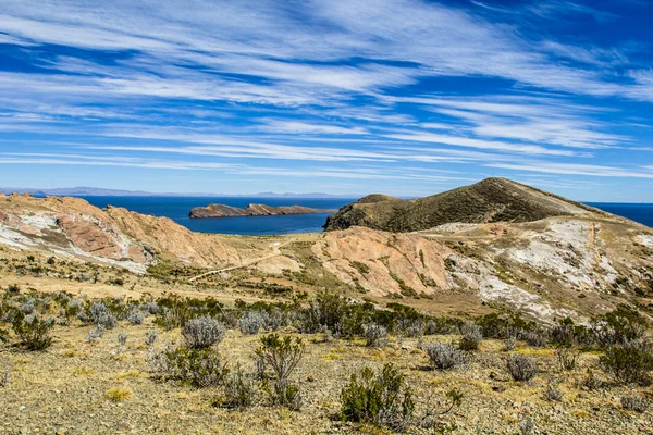 Isla del sol na jezeře titicaca, Bolívie. — Stock fotografie