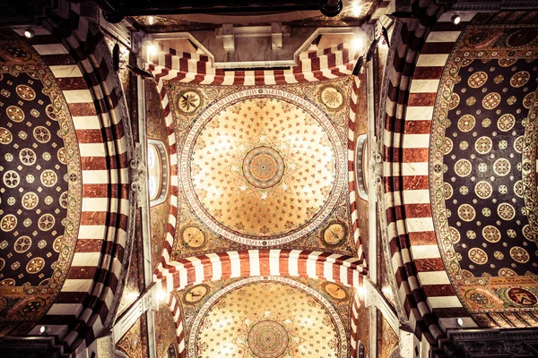 Notre-dame de la garde Bazilikası, Marsilya, Fransa