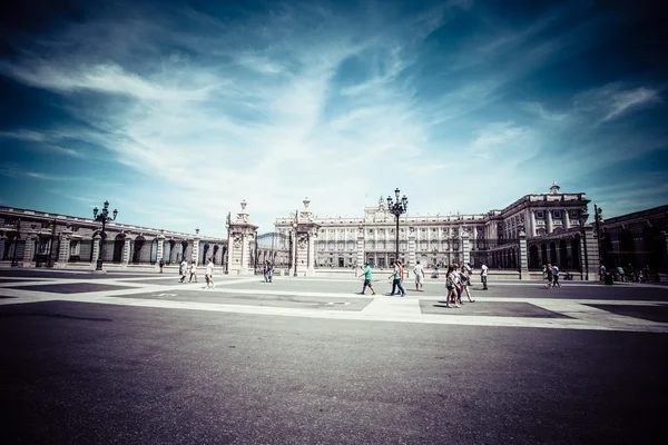 Palacio real - hiszpański pałac królewski w Madrycie. — Zdjęcie stockowe
