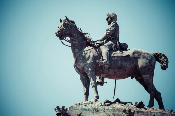 Anısına anıt Kral alfonso XII, retiro park, madrid, İspanya — Stok fotoğraf